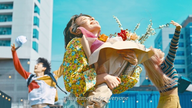 Video Reference: World, Blue, Happy, Temple, Travel, Entertainment, Street fashion, Leisure, Sky, Fun