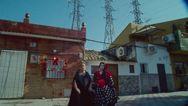 Video Reference: Sky, Window, Temple, Building, House, Facade, Travel, City, Leisure, Roof