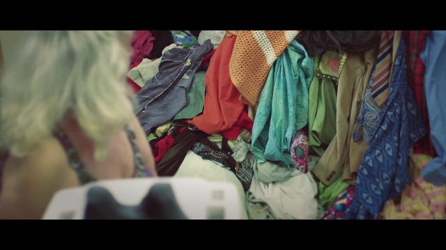 Video Reference: Textile, Sleeve, Tints and shades, Magenta, Fashion design, Street fashion, T-shirt, Event, Pattern, Window