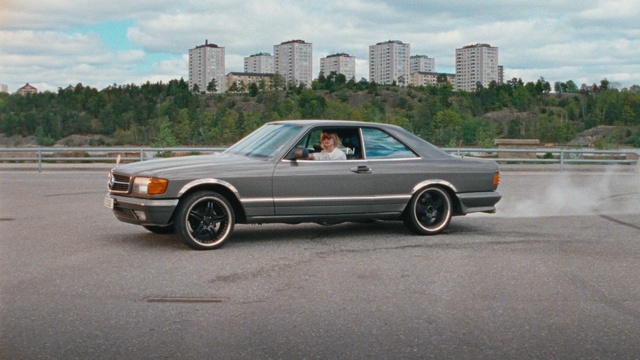 Video Reference: Wheel, Tire, Vehicle, Cloud, Car, Automotive parking light, Hood, Sky, Automotive lighting, Automotive tire