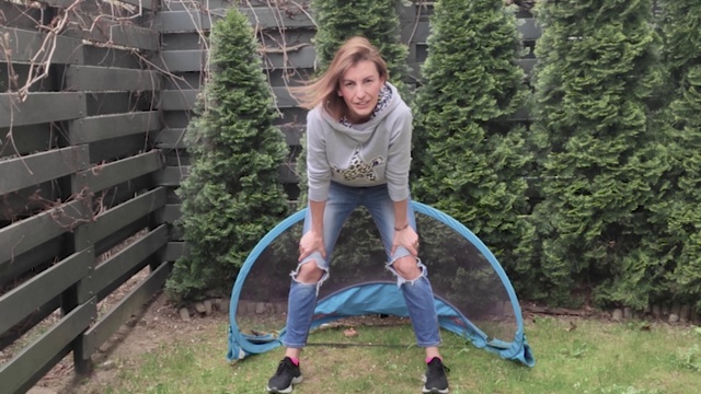 Video Reference: Plant, Nature, Leaf, Grass, Woody plant, Shorts, Leisure, Fun, Tree, Chute