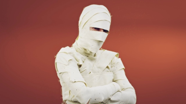 Video Reference: Sculpture, Human body, Statue, Jaw, Sleeve, Gesture, Art, Creative arts, Monument, Artifact
