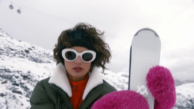 Video Reference: Head, Lip, Outerwear, Hairstyle, Vision care, Vertebrate, Goggles, Eyewear, Sunglasses, Headgear