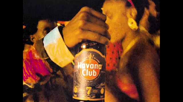 Video Reference: Bottle, Beer, Drinkware, Gesture, Glass bottle, Alcoholic beverage, Drink, Drinking, Font, Alcohol