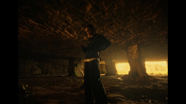 Video Reference: Atmosphere, Flash photography, People in nature, Wood, Tints and shades, Heat, Landscape, Tree, Midnight, Sky