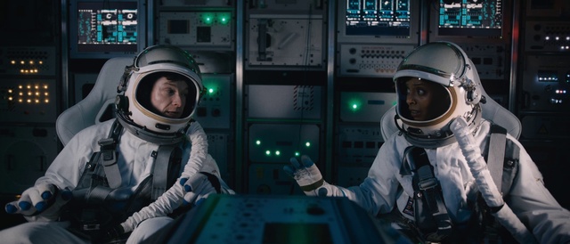 Video Reference: Helmet, Personal protective equipment, Space, Technology, Glove, Service, Machine, Shooter game, Engineering, Games