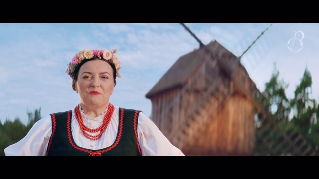 Video Reference: Sky, Cloud, Flash photography, Happy, Smile, Travel, Event, Fun, Fashion design, Jewellery