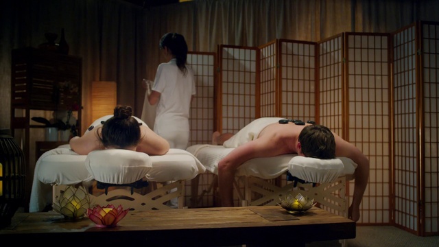 Video Reference: Shoulder, Temple, Entertainment, Performing arts, Comfort, Abdomen, Barechested, Trunk, Leisure, Performance art