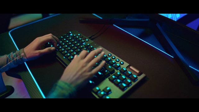 Video Reference: Computer, Hand, Personal computer, Computer keyboard, Space bar, Input device, Peripheral, Purple, Font, Gadget