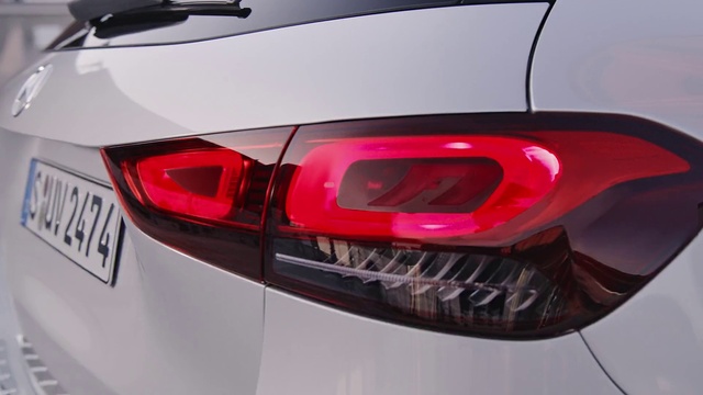 Video Reference: Car, Automotive lighting, Hood, Automotive tire, Automotive design, Vehicle, Motor vehicle, Automotive tail & brake light, Automotive exterior, Grey