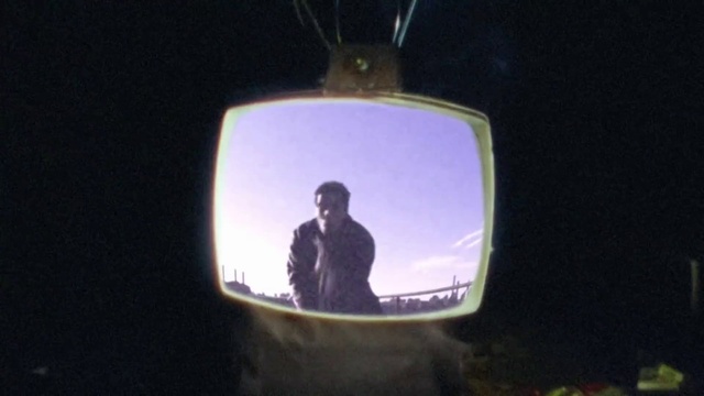 Video Reference: Sky, Light, Vision care, Eyewear, Plant, Automotive lighting, Goggles, Tints and shades, Sunglasses, Personal protective equipment