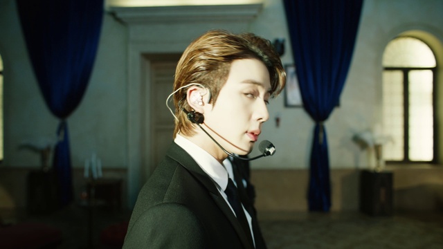 Video Reference: Vision care, Flash photography, Ear, Eyewear, Curtain, Audio equipment, Hearing, Formal wear, Event, Headphones