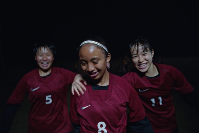 Video Reference: Face, Smile, Sports uniform, Flash photography, Happy, T-shirt, Jersey, Midnight, Fun, Event