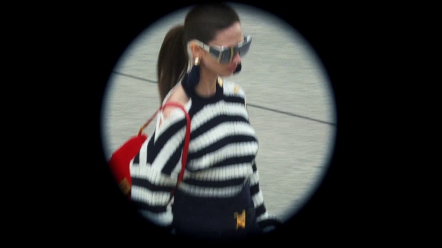 Video Reference: Sunglasses, Flash photography, Goggles, Vision care, Sleeve, Window, Eyewear, Tints and shades, Circle, Entertainment