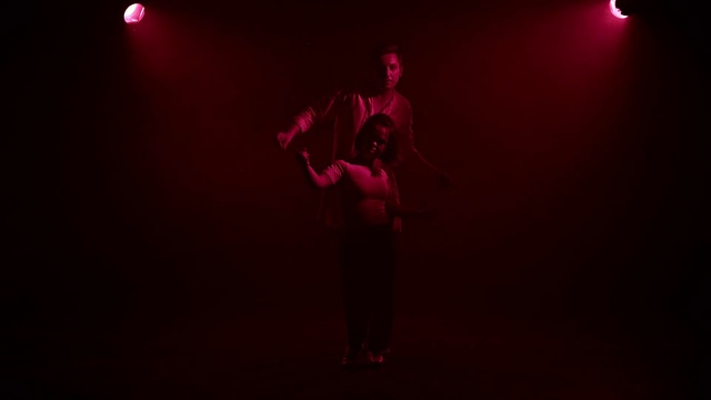 Video Reference: Microphone, Musician, Human body, Artist, Purple, Standing, Concert, Music, Music artist, Entertainment