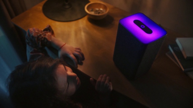 Video Reference: Flash photography, Lighting, Gesture, Wood, Gas, Space, Darkness, Cloud, Entertainment, Event