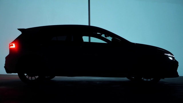 Video Reference: Wheel, Tire, Vehicle, Car, Automotive lighting, Automotive side-view mirror, Hood, Automotive tire, Automotive design, Alloy wheel