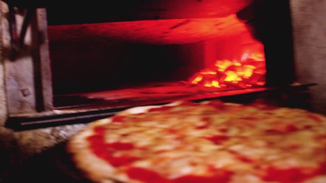 Video Reference: Food, Pizza, Ingredient, Recipe, California-style pizza, Cheese, Pizza cheese, Pepperoni, Cuisine, Fast food