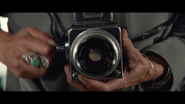 Video Reference: Head, Hand, Photographer, Eye, Digital camera, Reflex camera, Point-and-shoot camera, Mirrorless interchangeable-lens camera, Camera, Camera lens