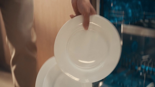 Video Reference: Fluid, Automotive wheel system, Gas, Circle, Machine, Serveware, Electric blue, Nail, Plastic, Event