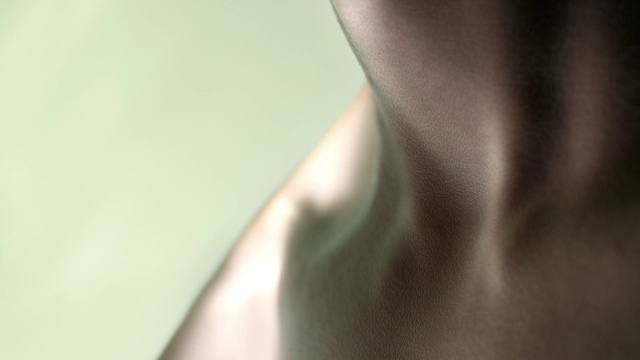 Video Reference: Head, Arm, Eye, Eyelash, Human body, Gesture, Grey, Tints and shades, Human leg, Art