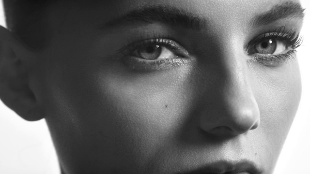 Video Reference: Nose, Lip, Hand, Eyelash, Mouth, Human body, Flash photography, Jaw, Neck, Iris