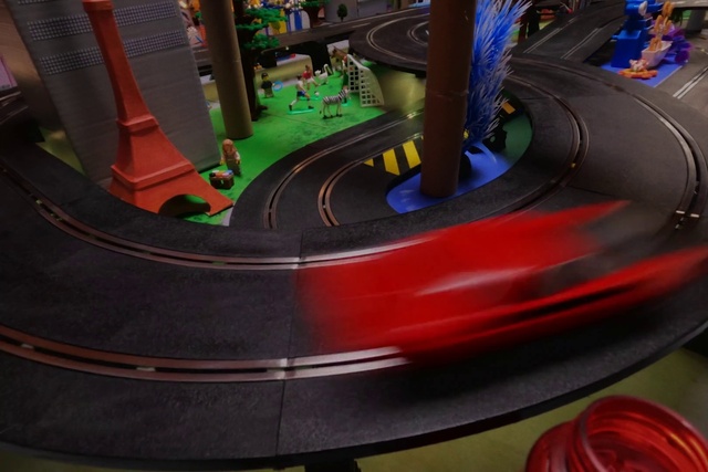 Video Reference: Automotive tire, Gas, Composite material, Machine, Engineering, Automotive wheel system, Auto part, Recreation, Metal, Leisure