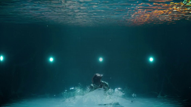 Video Reference: Water, Light, Azure, Underwater, Fluid, Aqua, Recreation, Lake, Electric blue, Leisure