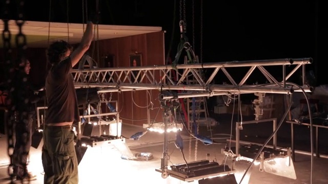 Video Reference: Wood, Music, Entertainment, Beam, Musical instrument accessory, Performing arts, Musician, Event, Music venue, Metal