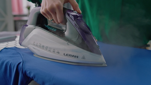 Video Reference: Automotive design, Sportswear, Athletic shoe, Engineering, Electric blue, Composite material, Balance, Machine, Recreation, Gadget