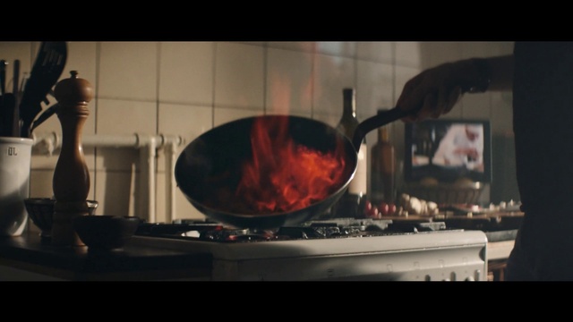 Video Reference: Musician, Entertainment, Music, Recipe, Cookware and bakeware, Musical instrument accessory, Audio equipment, Gas, Cooking, Heat