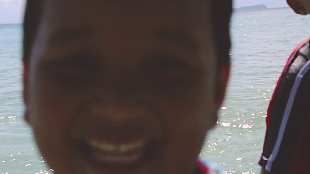 Video Reference: Water, Vertebrate, Working animal, Dog breed, Whiskers, Selfie, Fun, Lake, Ocean, Sea