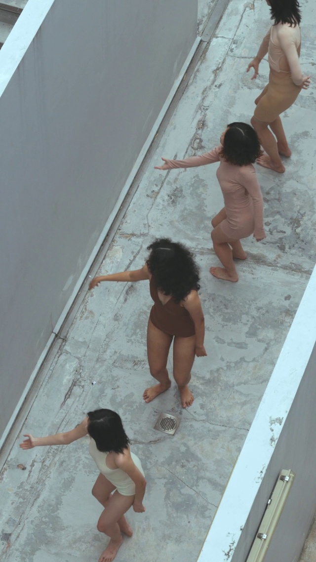 Video Reference: Water, Arm, Photograph, White, Leg, Shorts, Thigh, Fun, Swimming pool, Barefoot