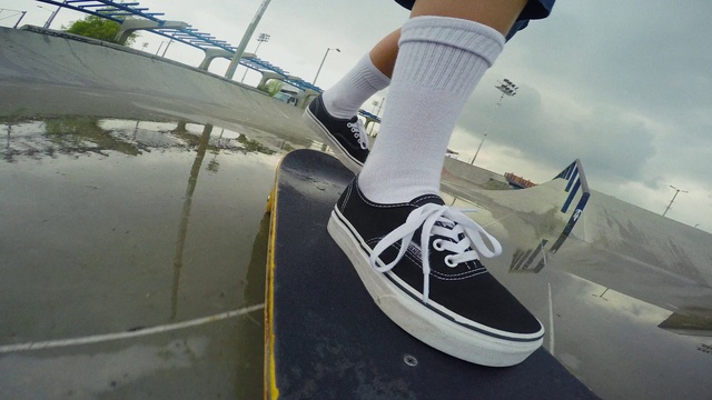 Video Reference: Footwear, Shoe, Leg, Hood, Outdoor shoe, Walking shoe, Sky, Flash photography, Sneakers, Thigh