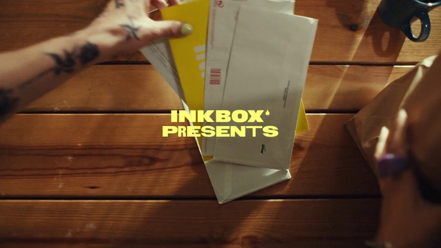 Video Reference: Wood, Flooring, Floor, Rectangle, Hardwood, Carton, Shipping box, Cat, Wood stain, Varnish