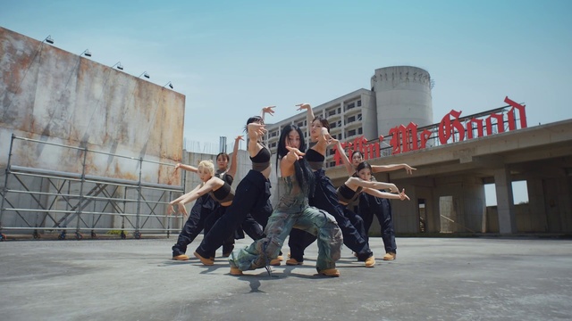 Video Reference: Jeans, Sky, Building, Asphalt, Travel, Leisure, City, Rolling, Sports equipment, Event