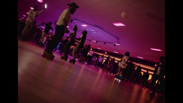 Video Reference: Purple, Fashion, Entertainment, Violet, Magenta, Music, Hall, Fun, Crowd, Function hall