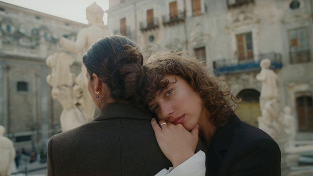 Video Reference: Window, Human, Gesture, Street fashion, Happy, Eyewear, Travel, Event, City, Fun