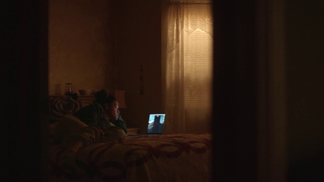 Video Reference: Laptop, Wood, Computer, Window, Tints and shades, Curtain, Hardwood, Flash photography, Comfort, Personal computer