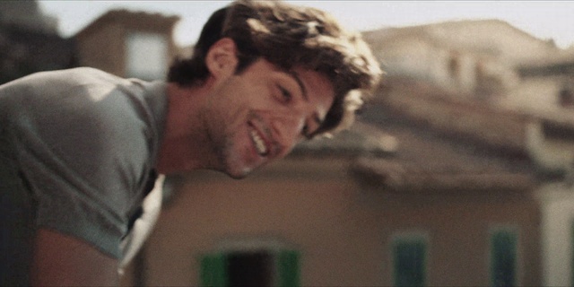 Video Reference: Forehead, Chin, Smile, Jaw, Neck, Flash photography, Sleeve, Gesture, Happy, Beard