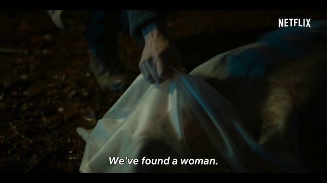 Video Reference: Gesture, Flash photography, Sleeve, Font, Soil, Electric blue, Darkness, Happy, Photo caption, Screenshot