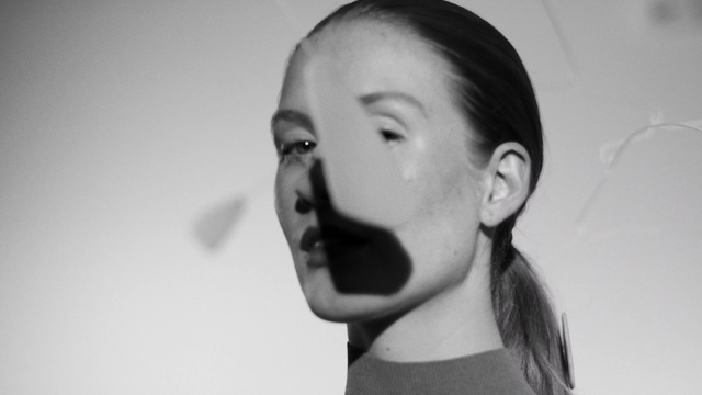 Video Reference: Nose, Cheek, Lip, Shoulder, Eyebrow, Eyelash, Hearing, Mouth, Flash photography, Human body