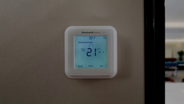 Video Reference: Gadget, Clock, Communication Device, Watch, Rectangle, Font, Electronic device, Display device, Electric blue, Circle