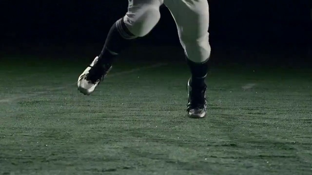 Video Reference: Shoe, Leg, Flash photography, Performing arts, Entertainment, Grass, Human leg, Knee, Event, Sportswear