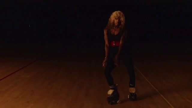 Video Reference: Thigh, Entertainment, Performing arts, Choreography, Flash photography, Event, Roller sport, Recreation, Wood, Boot