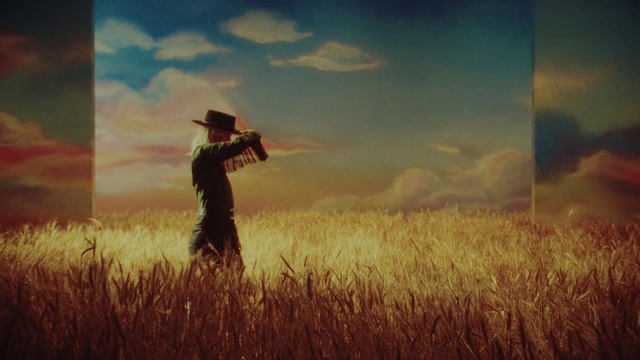 Video Reference: Cloud, Sky, Ecoregion, People in nature, Natural landscape, Plant, Gesture, Grassland, Agriculture, Grass