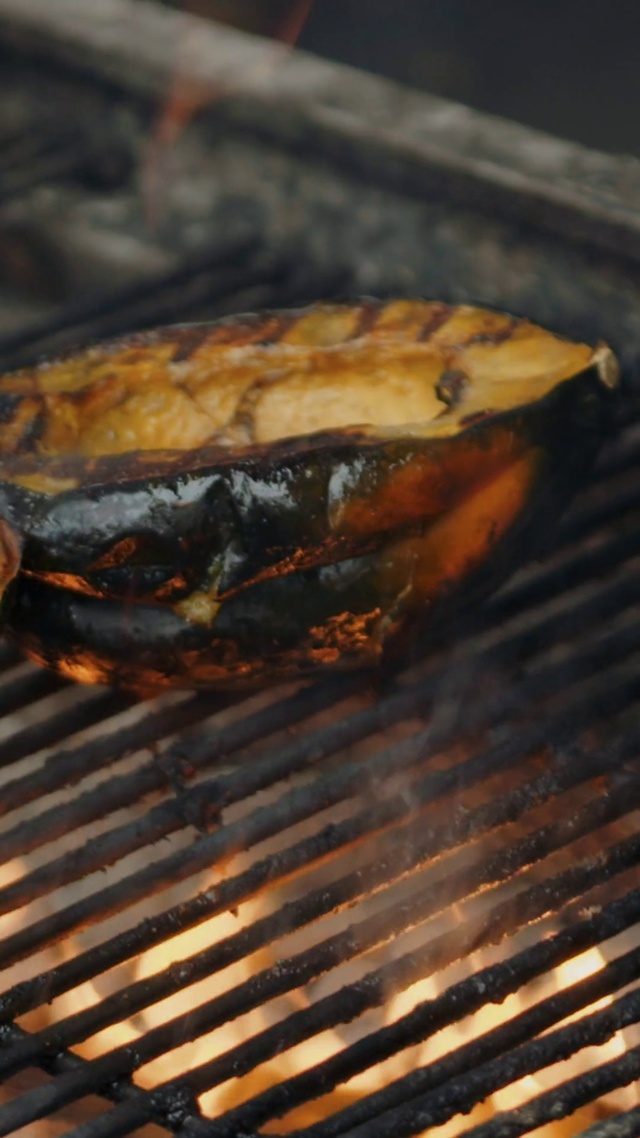 Video Reference: Food, Wood, Charcoal, Ingredient, Recipe, Cuisine, Roasting, Gas, Cooking, Grilling