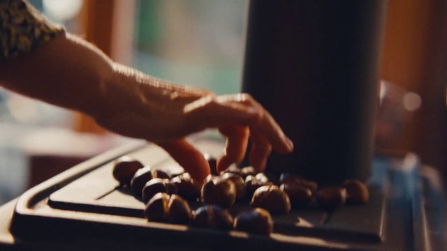 Video Reference: Food, Wood, Gesture, Finger, Cuisine, Thumb, Nail, Recipe, Human leg, Cooking