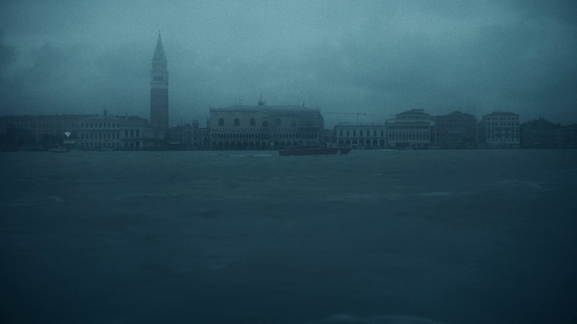 Video Reference: Water, Atmosphere, Building, Cloud, Sky, Fluid, Tower, Body of water, Atmospheric phenomenon, Fog