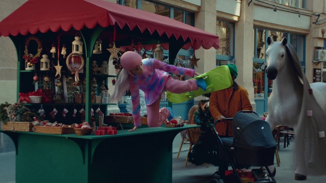 Video Reference: Horse, Pink, Leisure, Fun, Public space, Recreation, Toy, Event, Magenta, Working animal
